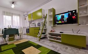 Green Apartment- Brilliant Apartments